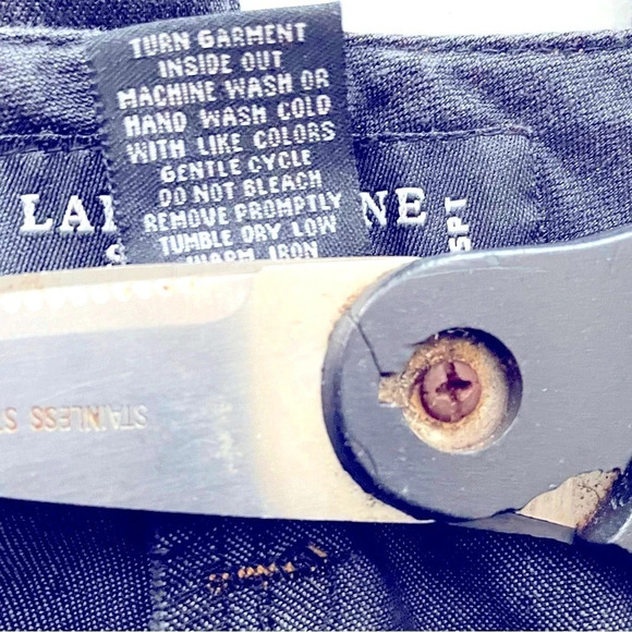 Larry Lavine 12 DARK blue stretch capris. Classic 5 pockets & 4 button accents. - Picture 8 of 8